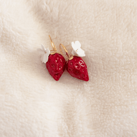 aurorabee_brinco-morango-com-flor-2