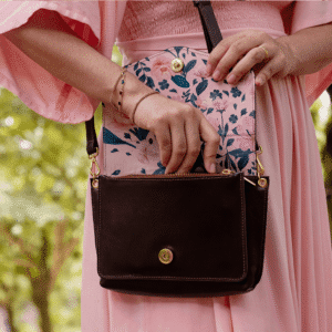 aurora bee Bolsa Lara marrom corpo 2